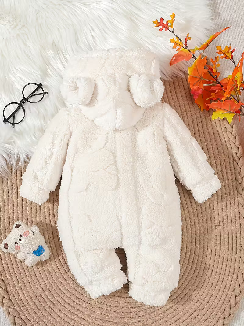 Şirin Ayı Qulaqlı Körpə Qız Kombinezonu – Yumşaq, Kapüşonlu və Qışlıq