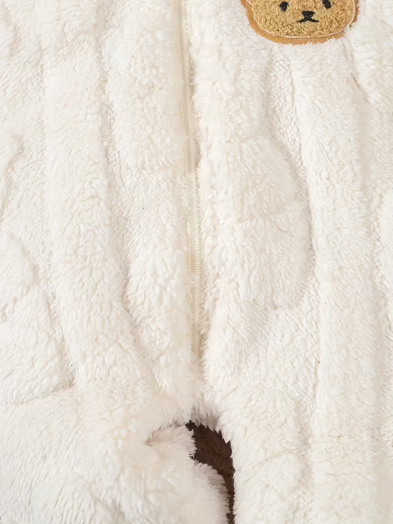 Şirin Ayı Qulaqlı Körpə Qız Kombinezonu – Yumşaq, Kapüşonlu və Qışlıq