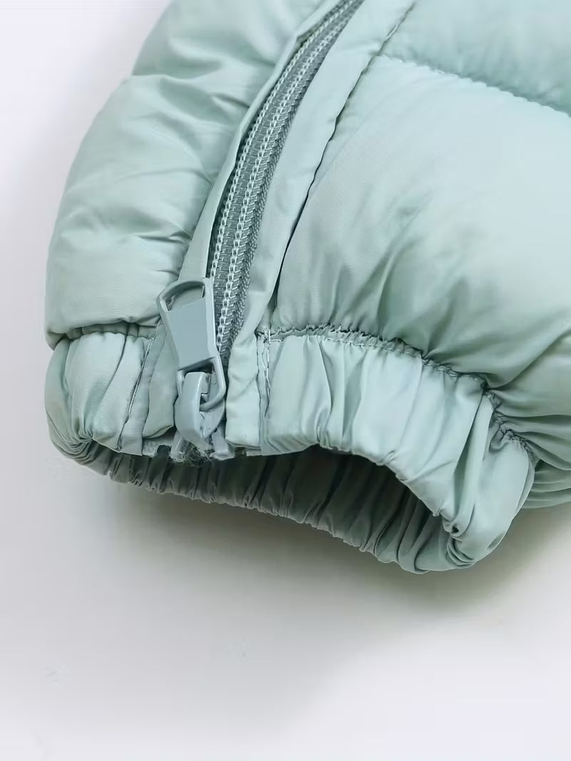 Qışlıq Körpə Kombinezonu – Qalın Kapüşonlu, Açıq Hava üçün İdeal