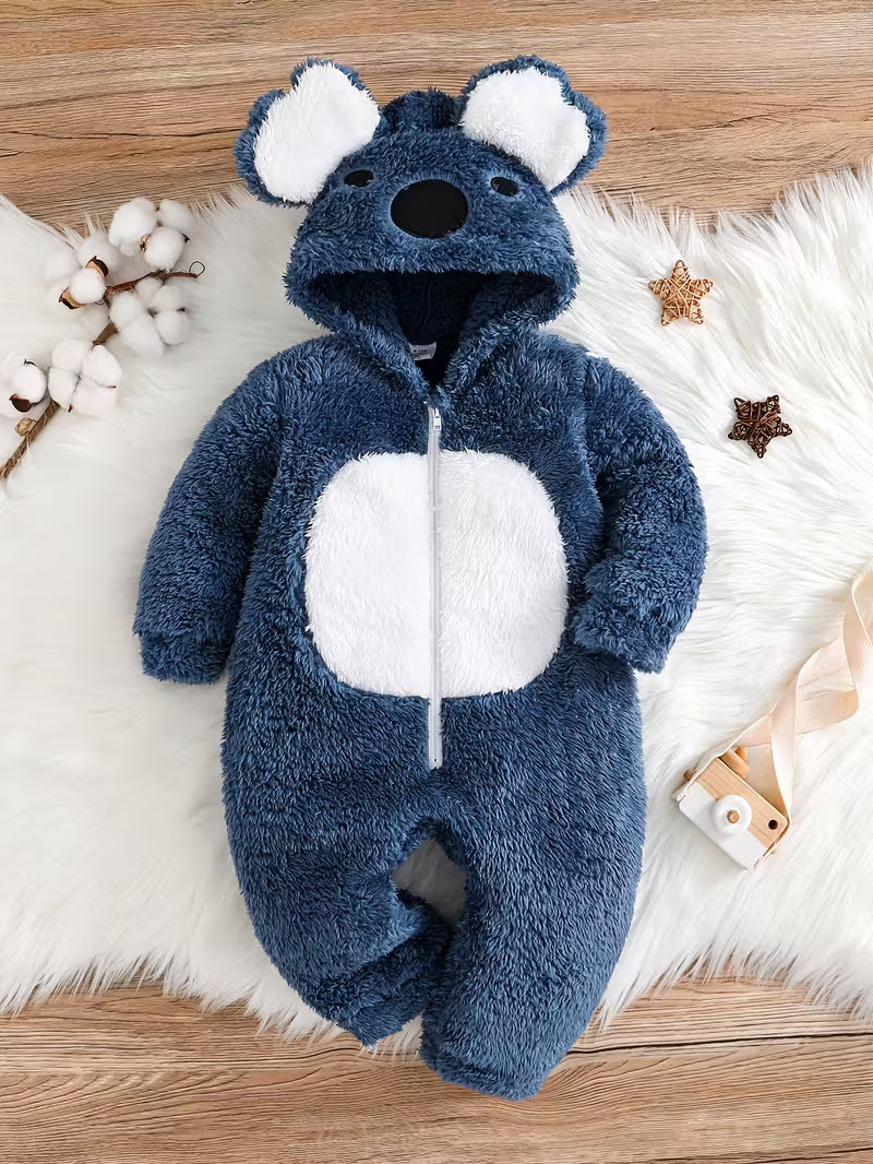 Körpə Oğlan üçün Rahat Mavi Koala Kombinezonu – Yumşaq Flis Kapüşonlu Fermuarlı, Ciblərlə, Payız/Qış üçün İsti və Şık