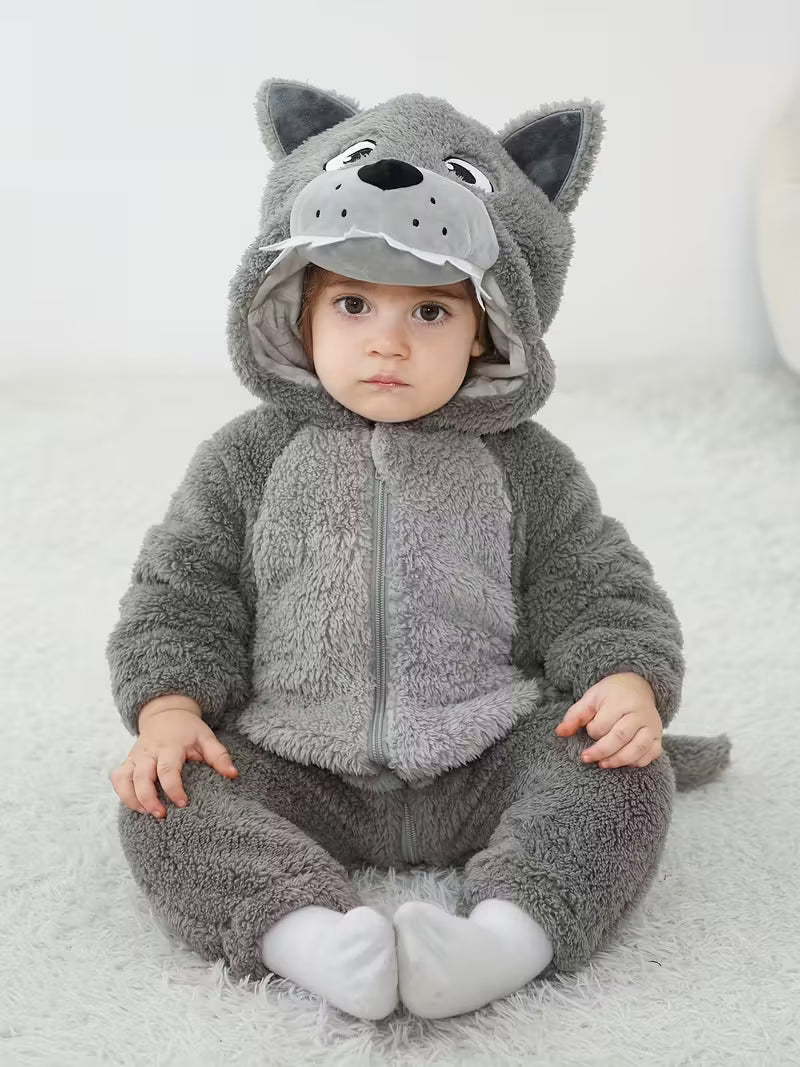 Körpə Oğlan üçün Qurd Başlıqlı Yumşaq Kombinezon – Qış & Fotoşəkil üçün İdeal
