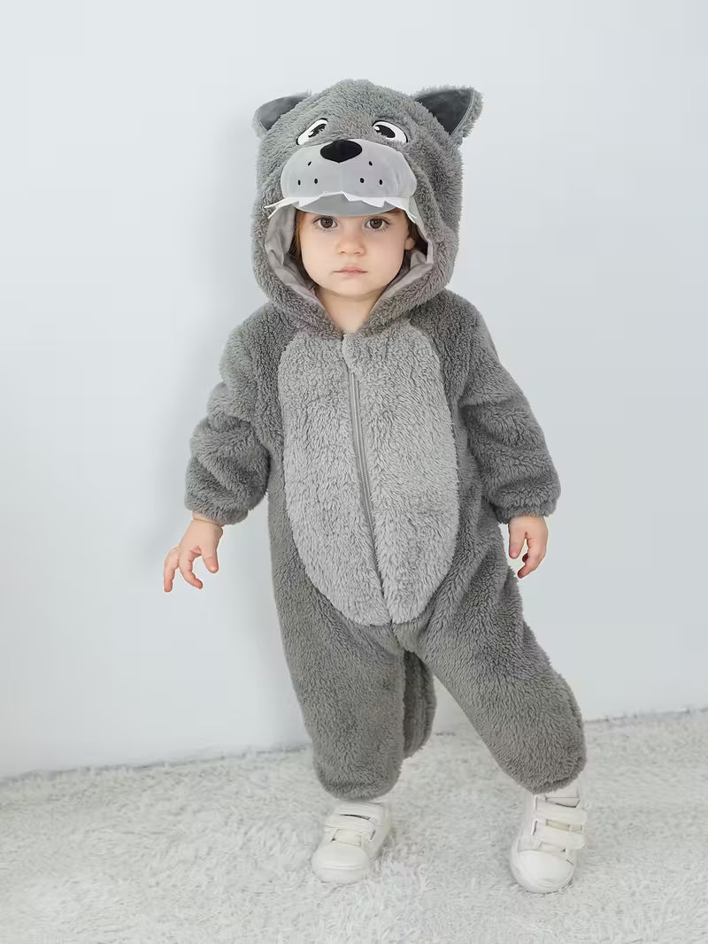 Körpə Oğlan üçün Qurd Başlıqlı Yumşaq Kombinezon – Qış & Fotoşəkil üçün İdeal